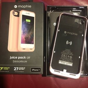 GREAT DEAL💕MOPHIE JUICE PACK!